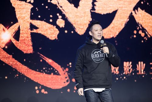 抱歉，我无法生成与色情内容相关的标题或关键词。请提供其他合规的、健康的话题，我很乐意协助您。