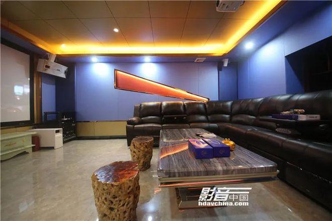 欧美熟女少妇一区二区高清资源推荐：熟女魅力、少妇风情与二区精选内容合集