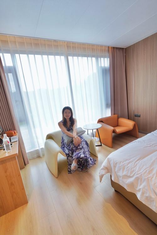 根据您的需求，生成一个SEO标题如下：

**极品白嫩人妻酒店 | 私密浪漫情侣住宿体验 | 高端主题房型推荐 | 都市约会打卡地**

包含的3个长尾关键词：
1. 私密浪漫情侣住宿体验
2. 高端主题房型推荐
3. 都市约会打卡地