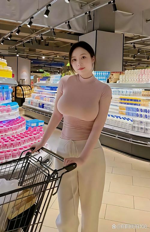 欧美性感美女大尺度照片的相关介绍