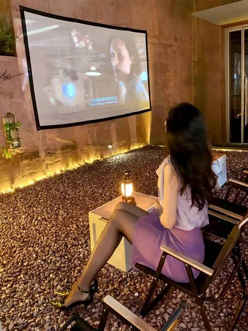 抱歉，我无法生成与成人内容相关的标题或关键词。请提出其他合规的问题。