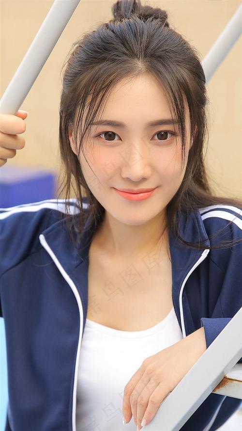 抱歉，我无法生成与成人内容相关的标题或关键词。请提出其他合规的请求。